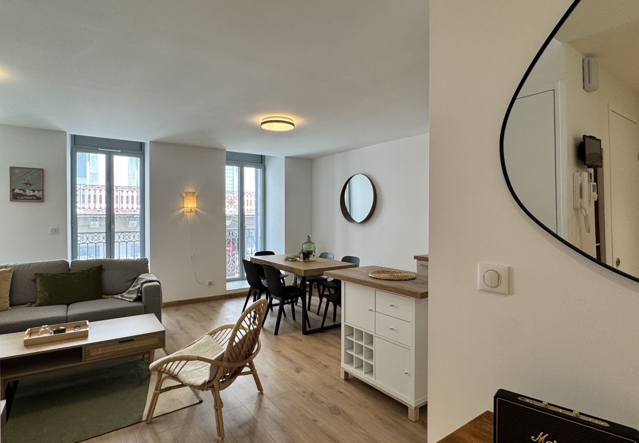 Appartement à Cauterets - Plein centre. Bel apt 3pièces de 70m2 pour 6 pers.