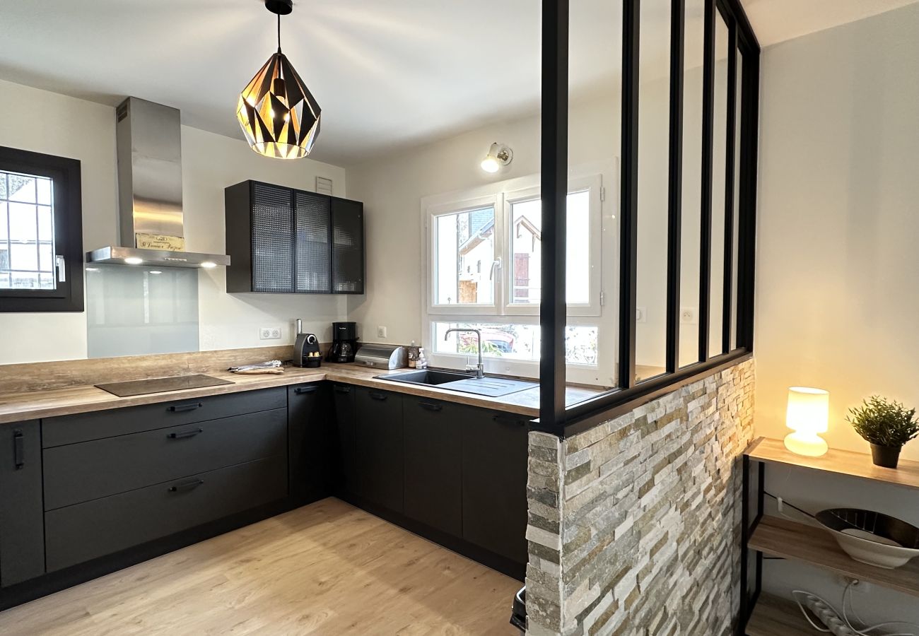 Maison à Cauterets - MAISON AVEC  JARDIN - 3 CHAMBRES - 8 PERSONNES