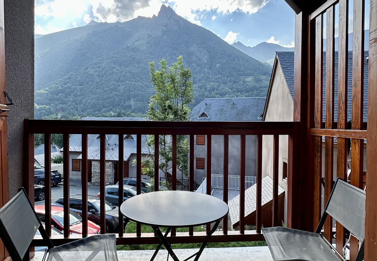 Studio à Cauterets - Studio-cabine 4 pers. Balcon. vue. Parking