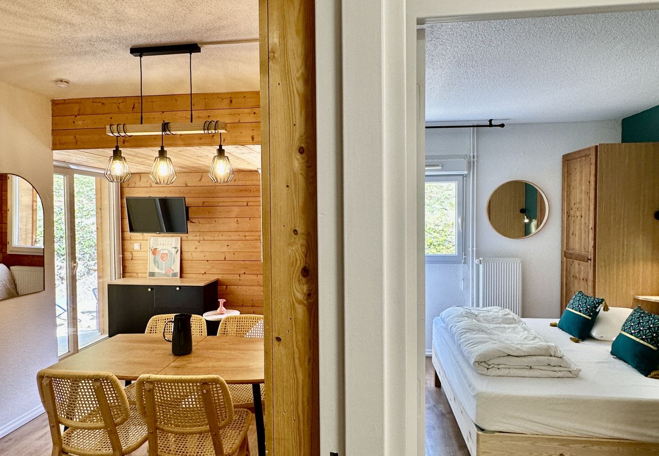 Appartement à Cauterets - T3 POUR 4P. PISCINE COMMUNE - JARDIN/TERRASSE - PARKING