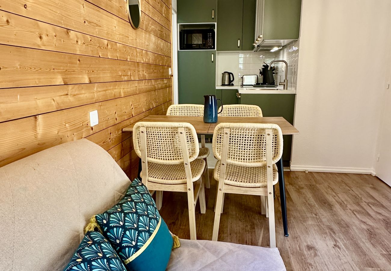 Appartement à Cauterets - T3 POUR 4P. PISCINE COMMUNE - JARDIN/TERRASSE - PARKING