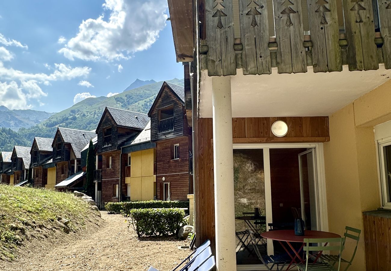 Appartement à Cauterets - T3 POUR 4P. PISCINE COMMUNE - JARDIN/TERRASSE - PARKING