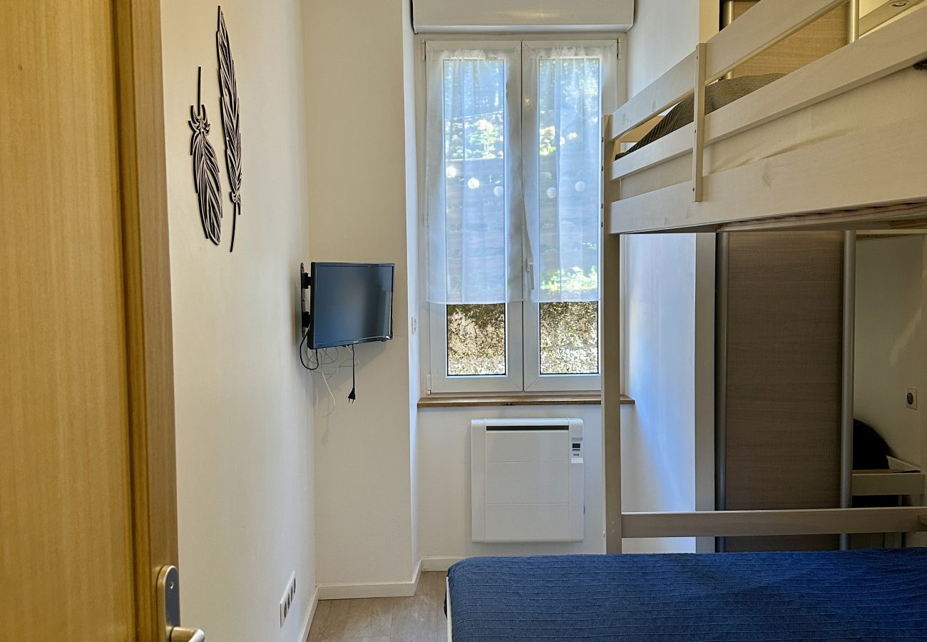 Appartement à Cauterets - Au pied du télécabine, Joli T3 48m2 avec terrasse. 